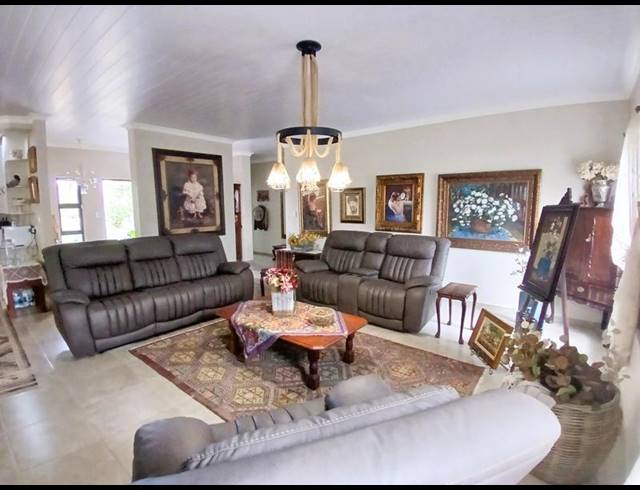 3 BEDROOM HOUSE FOR SALE IN STILBAAI-WES